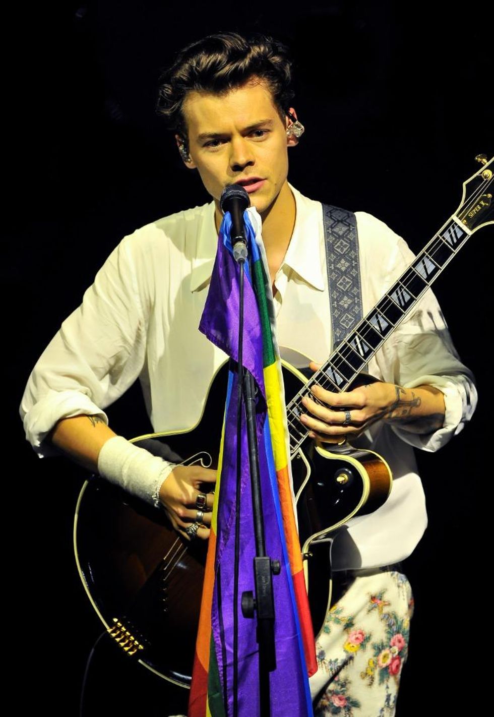 harry-styles-flags-2.jpg