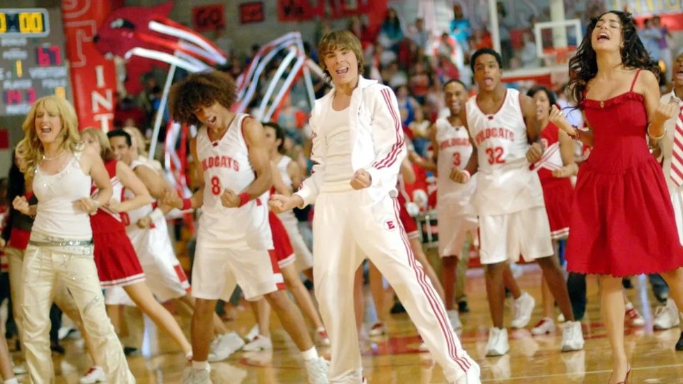 These OG High School Musical Cast Members Are Headed Back To East High these-og-high-school-musical-cast-members-are-headed-back-to-east-high