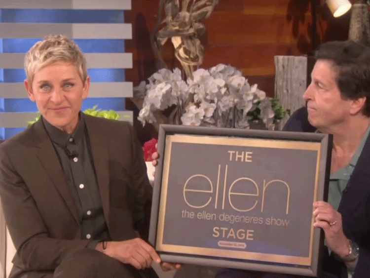 <p>WATCH: Ellen DeGeneres Cries When Honored for 2,000 Show</p>