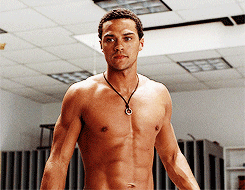 15 GIFs To Remind You that Summertime Heat Results in Shirtless Men