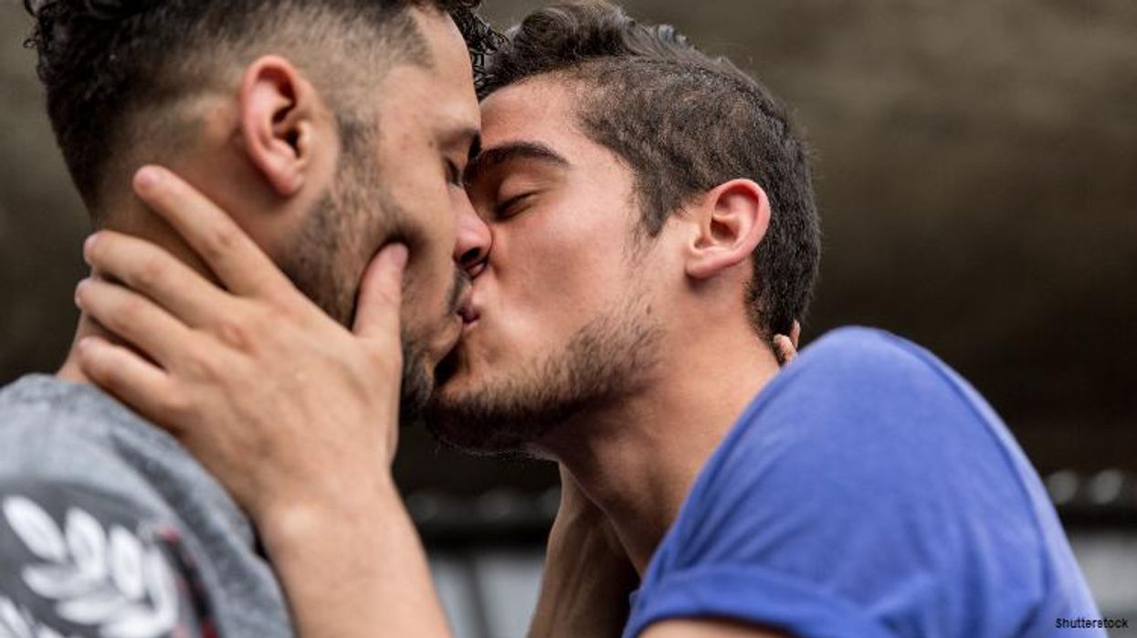 <p>Male Bisexuality IS Real, and This Study Finally Confirms It</p>