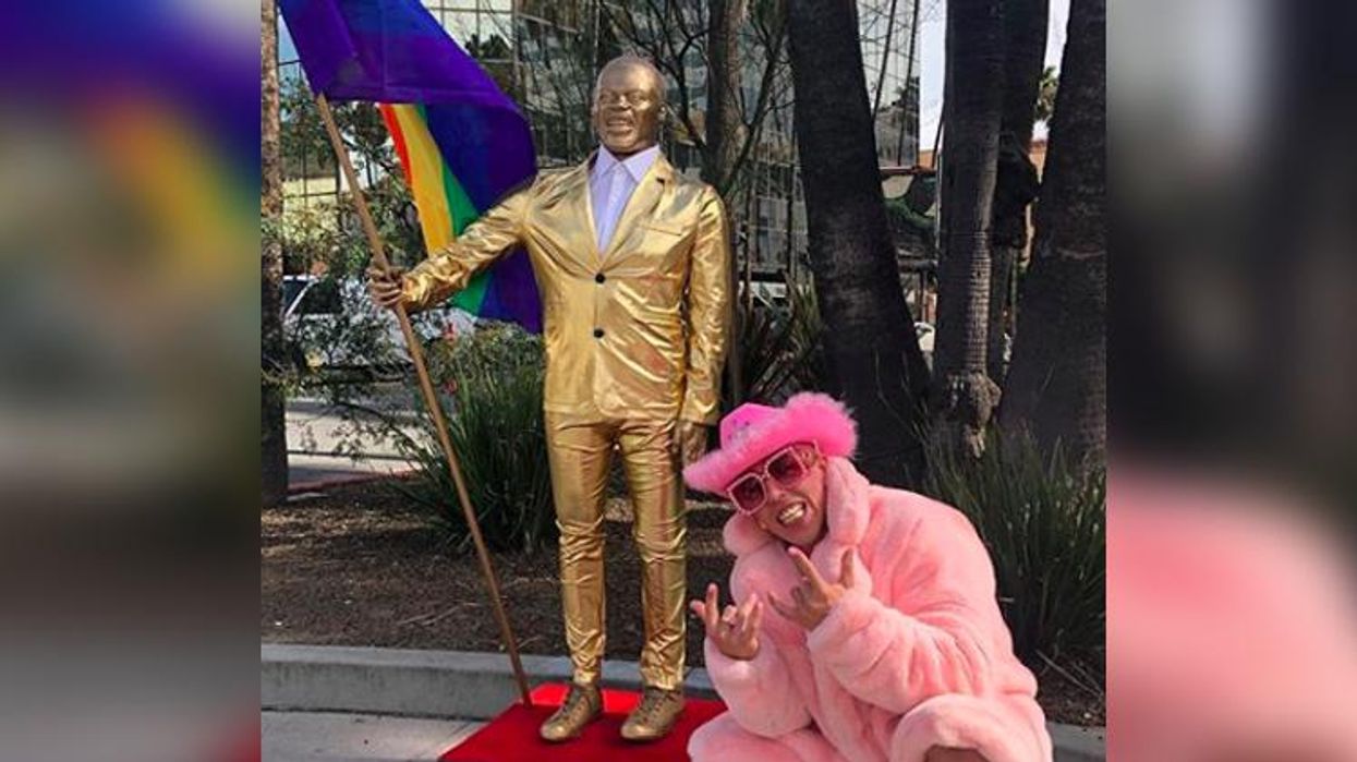 <p>Kevin Hart 'Hollow Apology' Statue Erected for Academy Awards</p>