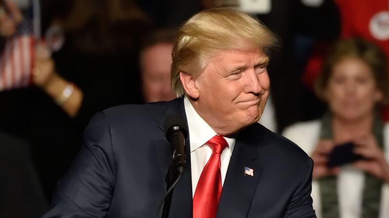 Viral photo of Donald Trump's mystery sores lead to STI speculation