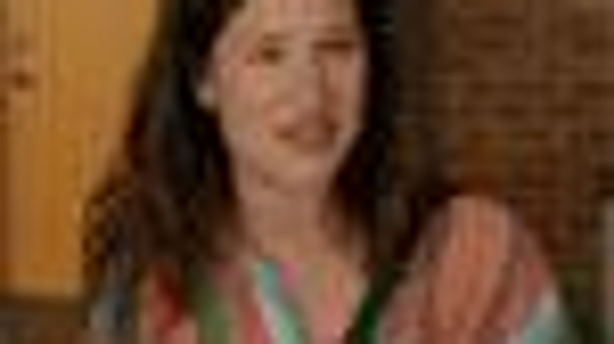 REVIEW: Kathryn Hahn and Juno Temple Form an Unlikely Friendship in 'Afternoon Delight'