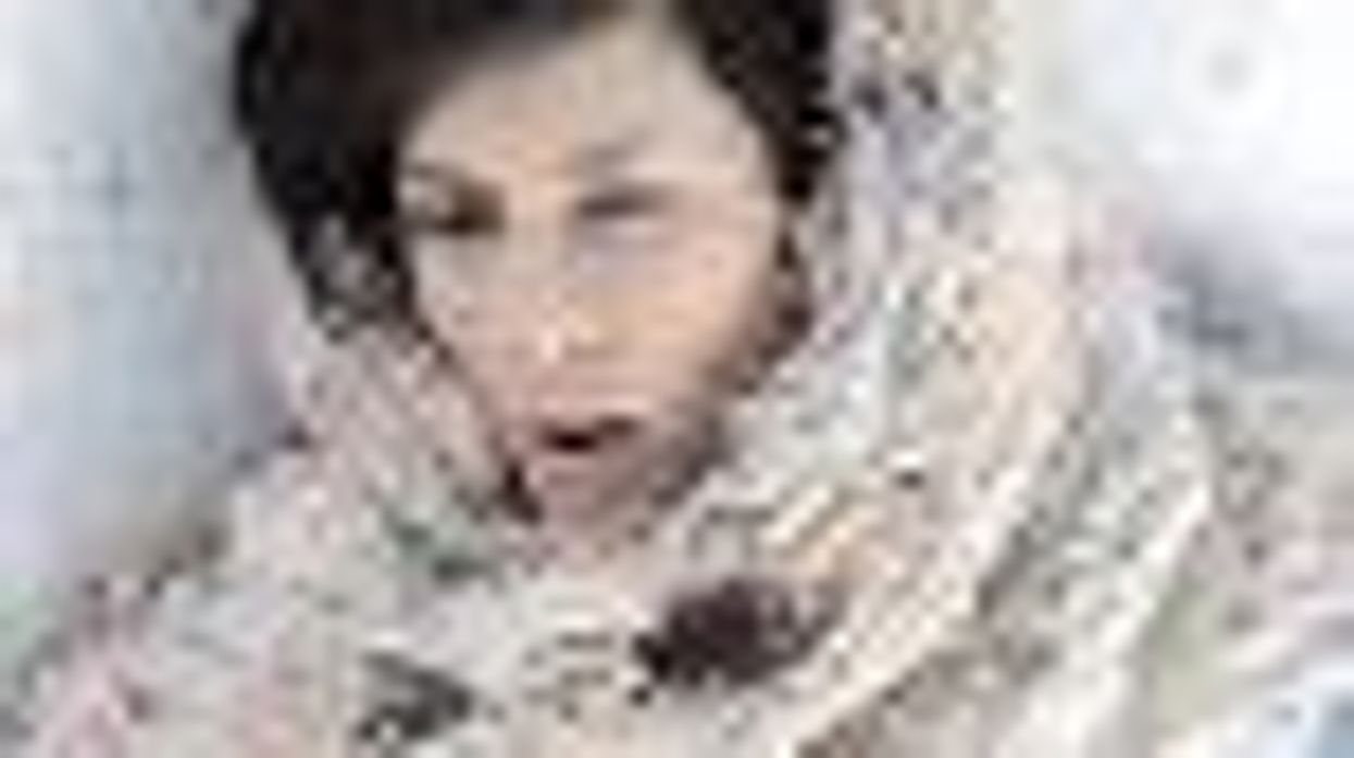 Tegan and Sara�s �Alligator� Video: Smiles and Snowsuits