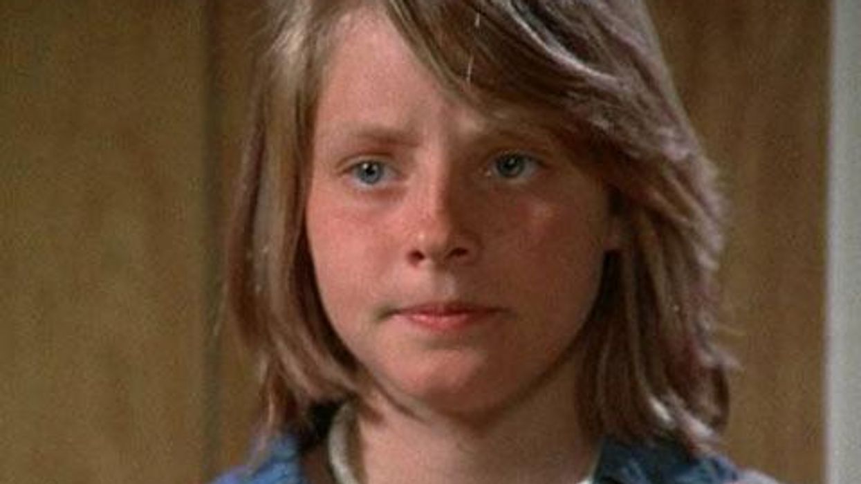 <p>32 Signs We Were Budding Lesbians and Bi Girls that Our Parents Missed</p>