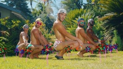 Watch John Duff's Sexy & Summery New 'Hokie Pokie' Video