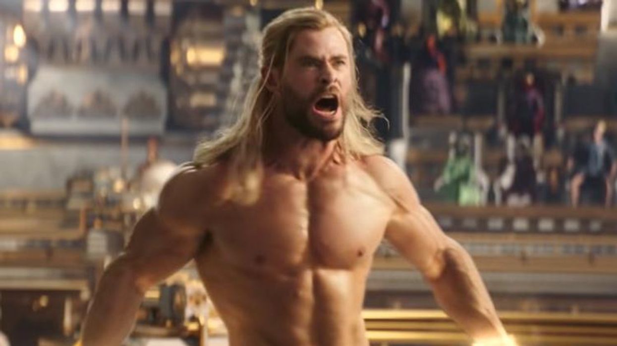 <p>Chris Hemsworth Going Nude for 'Thor' Thanks to Taika Waititi</p>