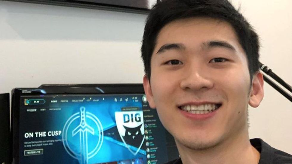 'League of Legends' Gamer Biofrost Comes Out as Gay