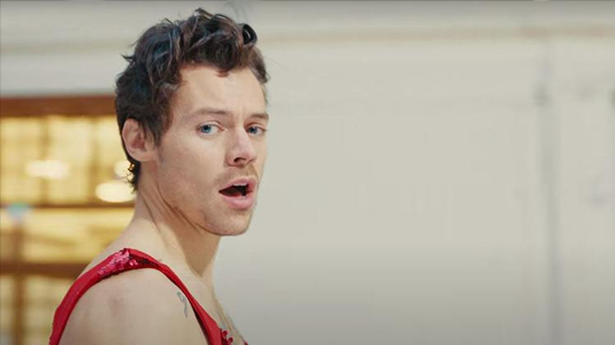 <p>Harry Styles Confirms Steamy Sex Scenes in Gay Film <em>My Policeman</em></p>