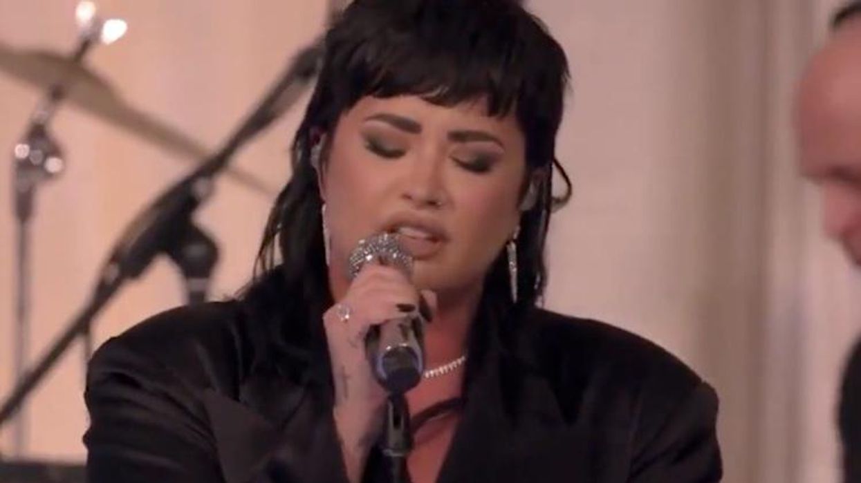 <p>Demi Lovato Slays 'I Will Always Love You' at Paris Hilton's Wedding</p>