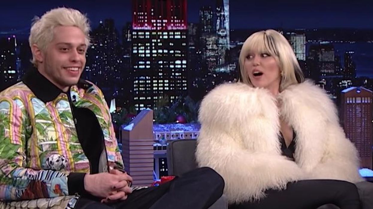 <p>Miley Cyrus Took Pete Davidson To His First Gay Bar</p>