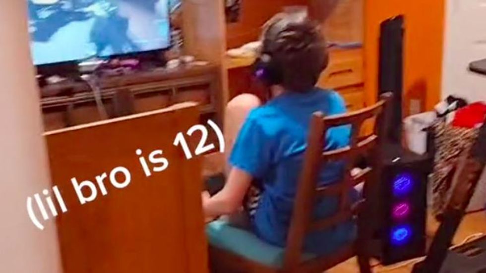 Watch This 12-Year-Old Epically Shut Down Homophobic Gamers