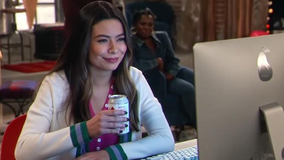 The 'iCarly' Reboot Is Refreshingly LGBTQ+ Inclusive