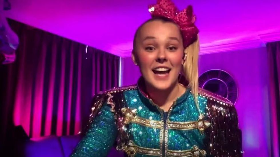 JoJo Siwa Reveals She Has a Girlfriend & That She Helped Her Come Out