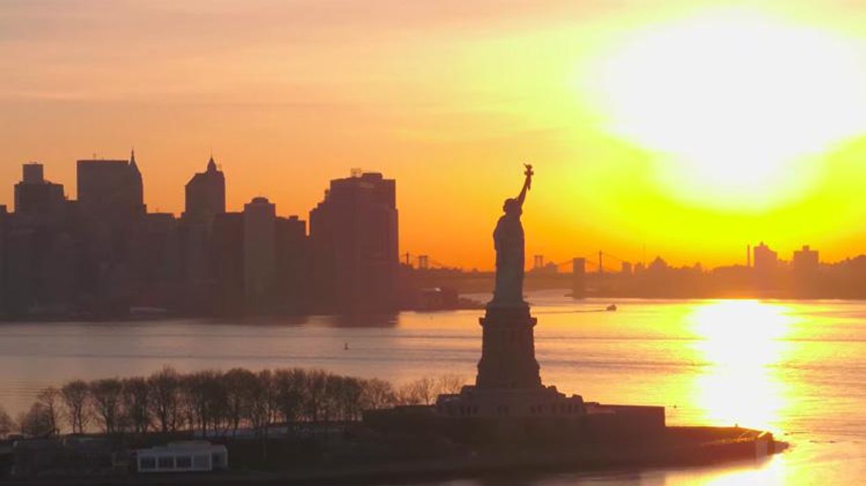 <p>Turns Out the Statue of Liberty Might Be a Drag Queen</p>