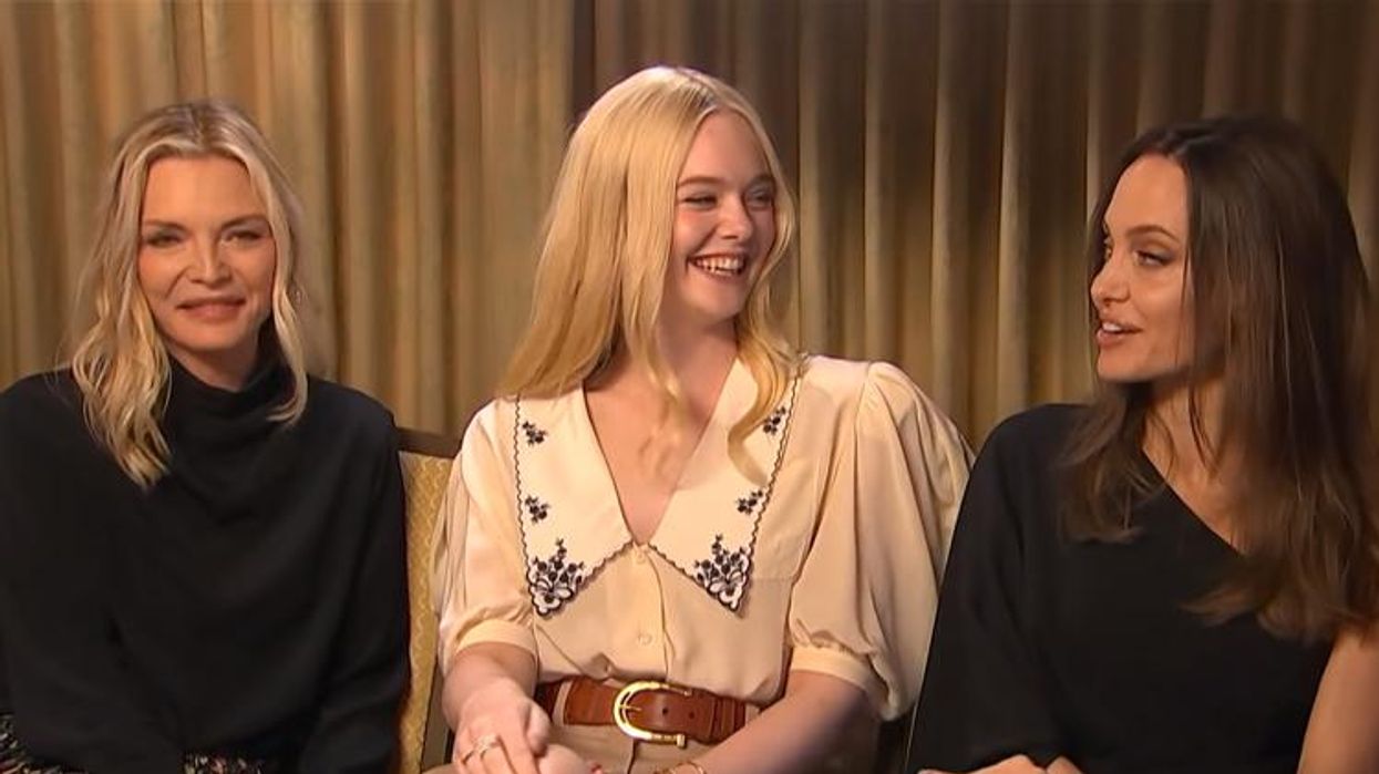 <p>Angelina Jolie Admits She Had a 'Teen Crush' on Michelle Pfeiffer</p>