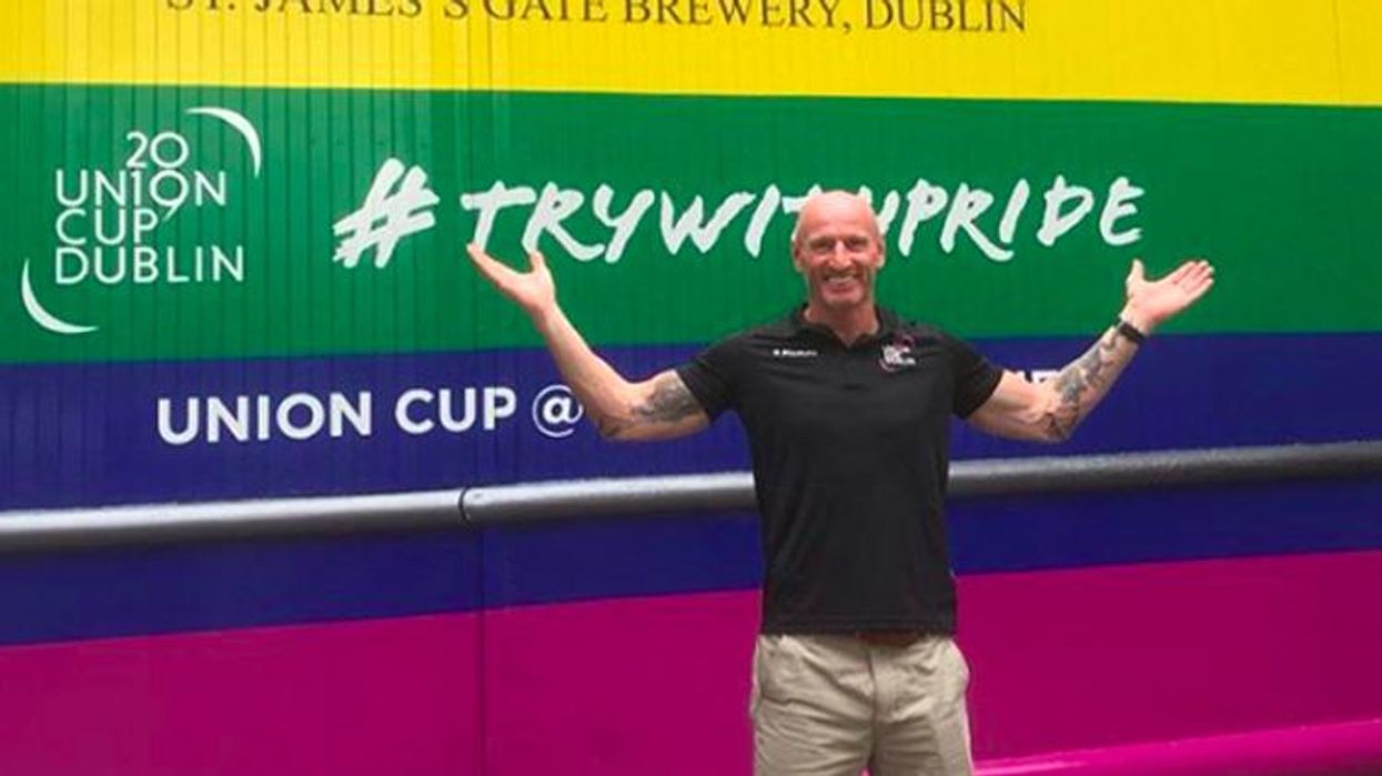 <p>Gay Rugby Star Gareth Thomas Says He Spoke to 'The Gay Footballer'</p>
