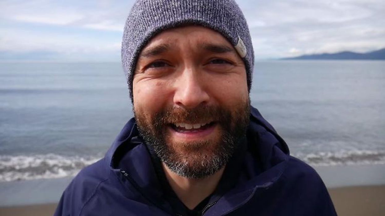 <p>Prominent Author Apologizes to LGBTQ Community, Renounces Christianity</p>