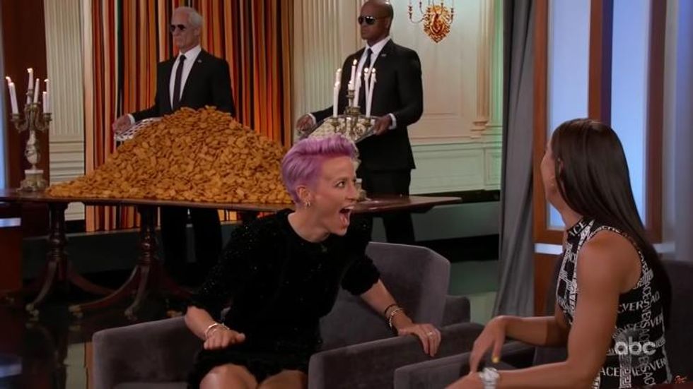 We Totally Wanna Eat Chicken Nuggets With Megan Rapinoe & Alex Morgan