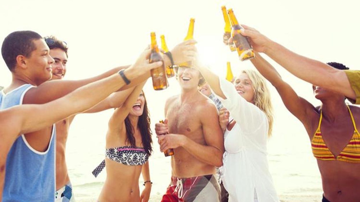 <p>23 Reasons Why Sunday Funday Is Actually the Best Day to Party</p>