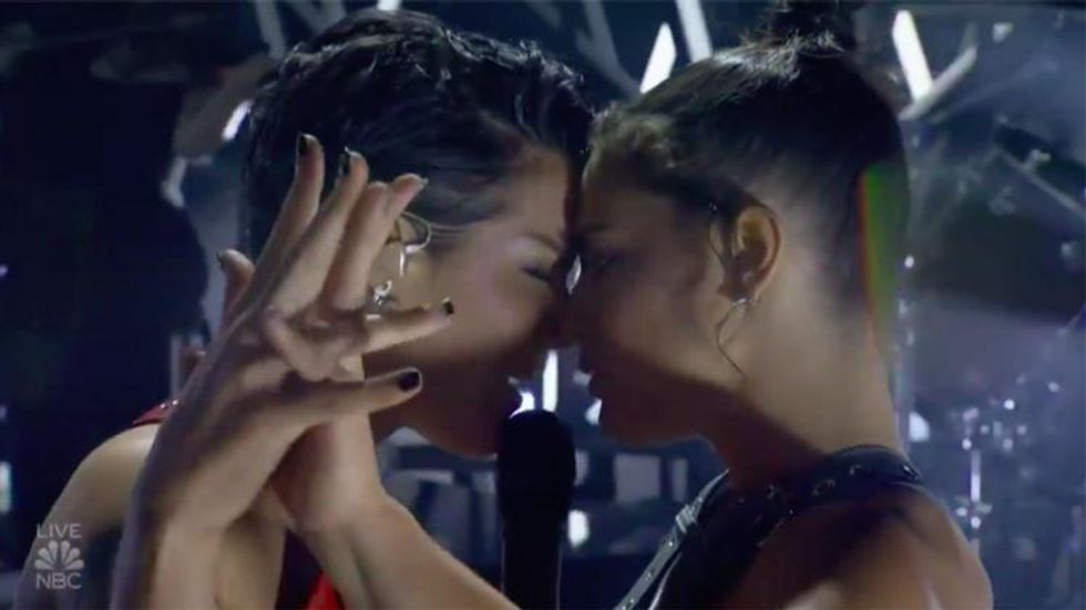 Halsey Brings Stunning Same-Sex Performance of 'Without Me' to BBMAs
