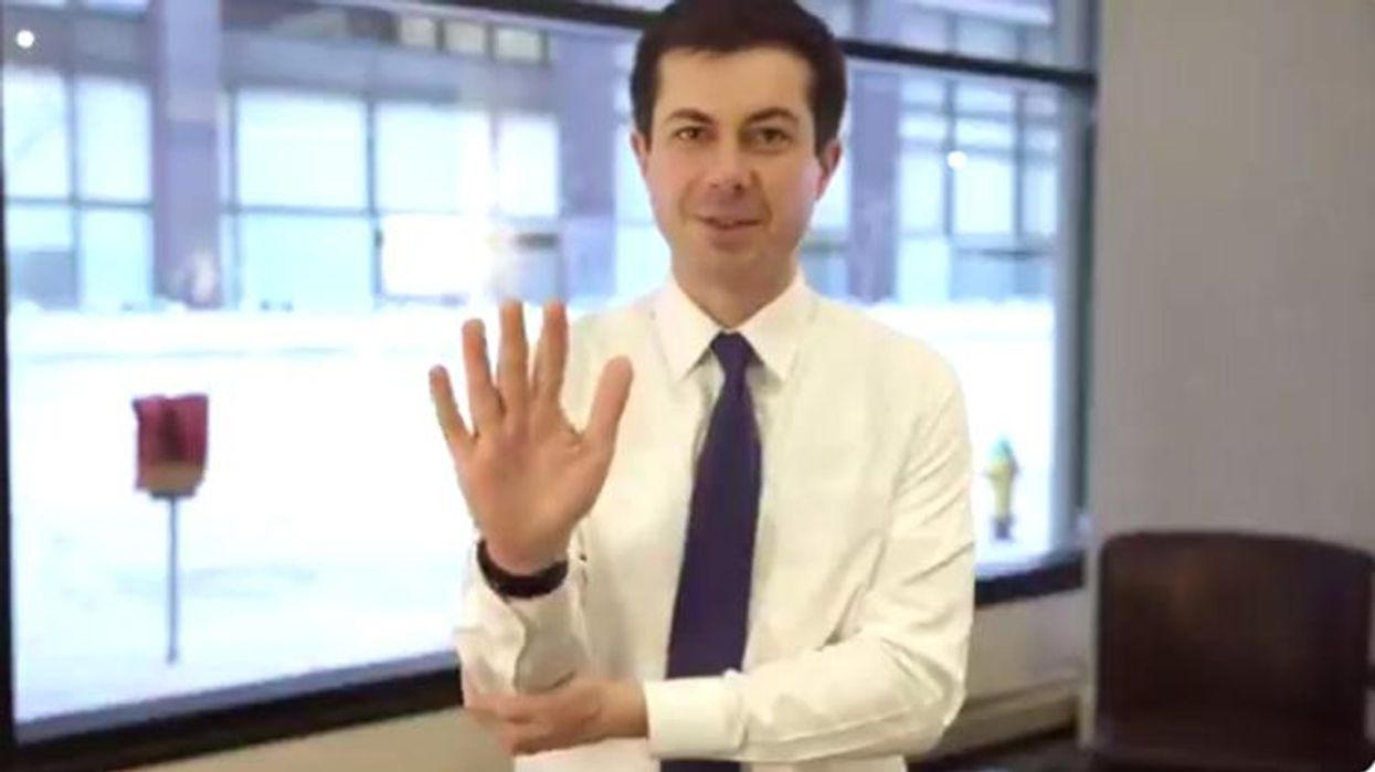 <p>Pete Buttigieg Goes Viral With ASL Response to Deaf Supporter</p>