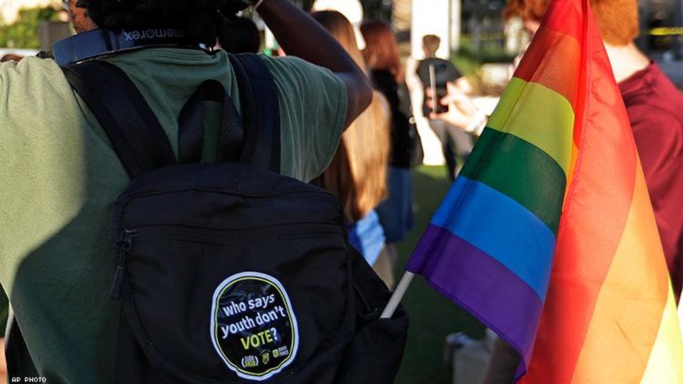 Illinois House Passes Bill Requiring Schools to Teach LGBTQ History