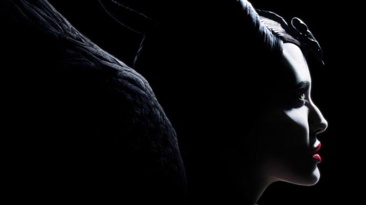 <p>Angelina Jolie Is Serving Face in the <em>Maleficent</em> Sequel Poster!</p>