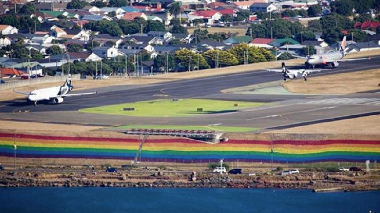 <p>New Zealand Airport Celebrates Pride With Rainbow Runway</p>