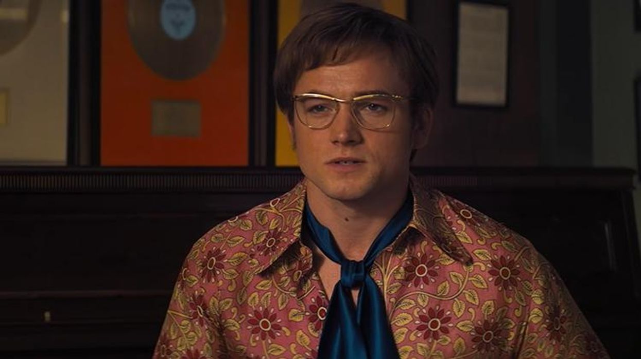 <p>Taron Egerton Actually Sings Elton John's <em>Rocketman</em> in Sneak Peak</p>