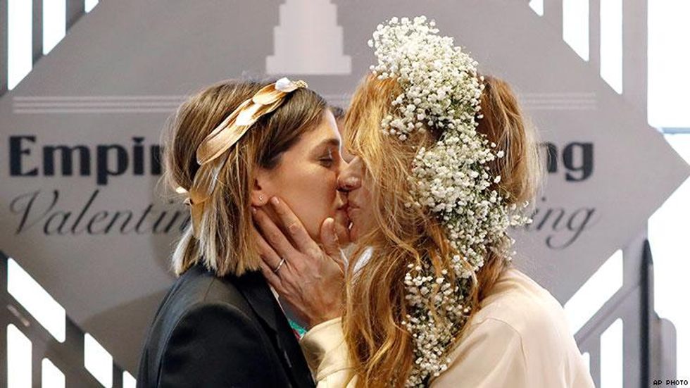 Empire State Building Hosts Same-Sex Wedding on Valentine's Day