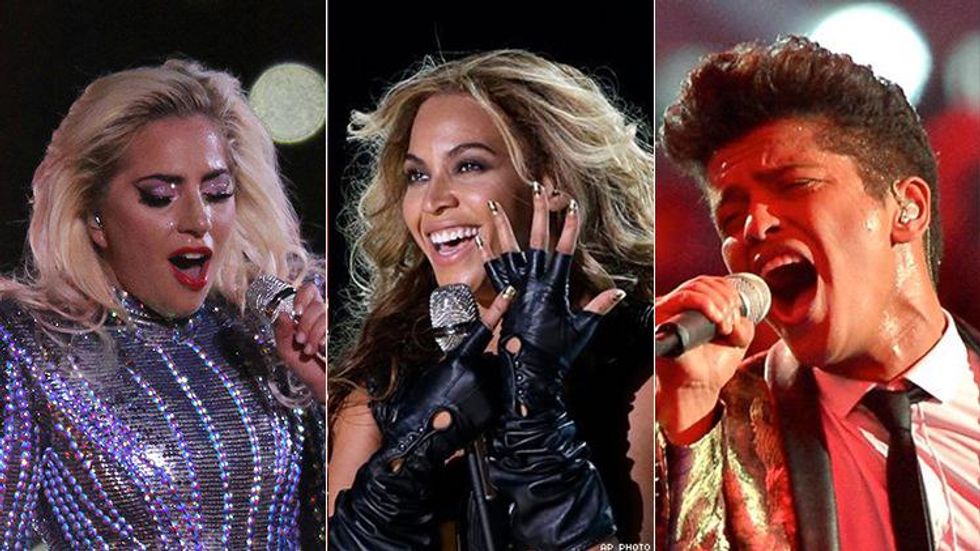10 Super Bowl Halftime Show Performances Better Than Maroon 5's