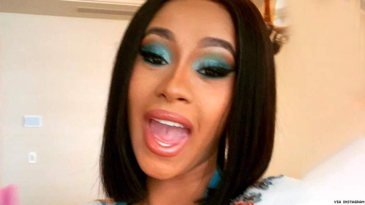 <p>Cardi B Slams Trump Over Government Shutdown (Cardi 2020?!)</p>