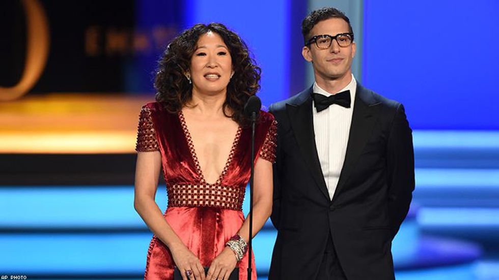 Golden Globes Hosts Andy Samberg & Sandra Oh Are a Bisexual Dream