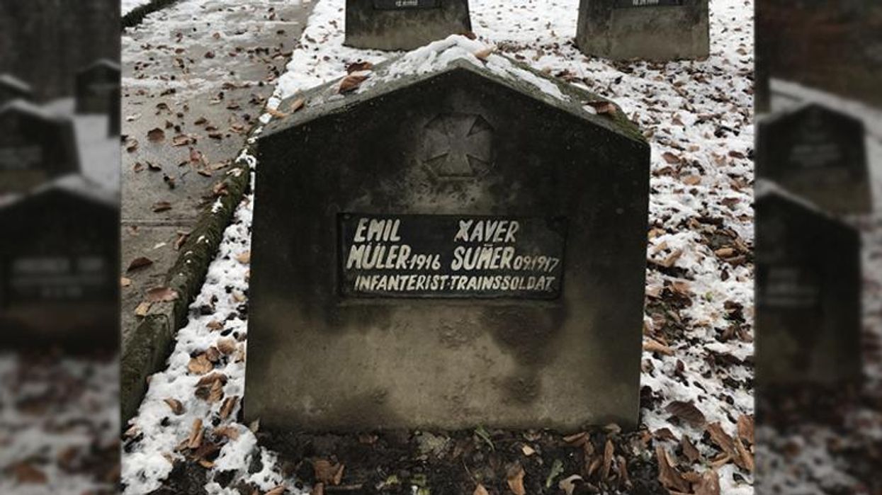 <p>This Love Story Between Two Gay World War I Soldiers Will End You</p>