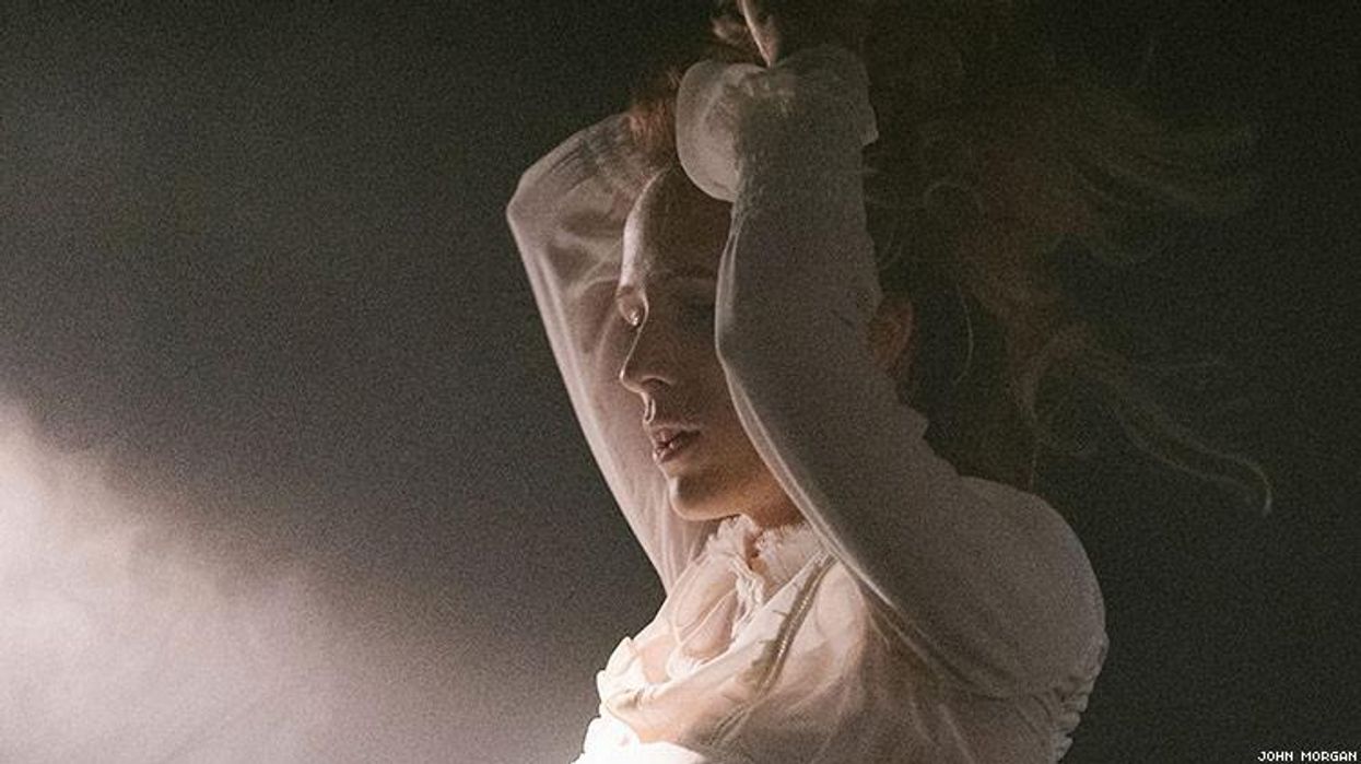 <p>This Lesbian Songstress Will Melt Your Heart</p>