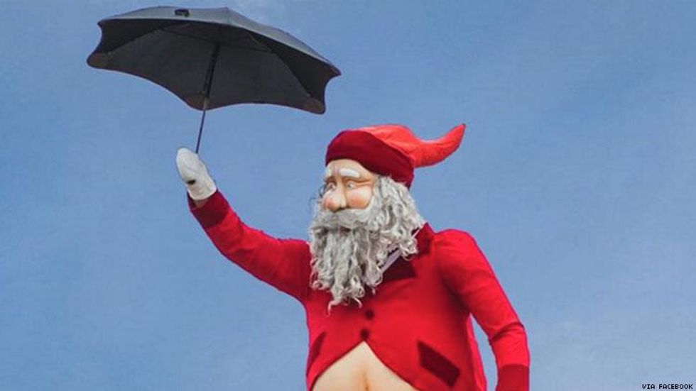 Huge Gender Non-Conforming Santa Claus Display Unveiled in New Zealand