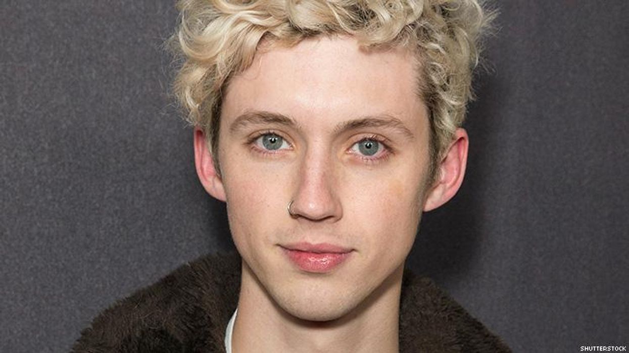 <p>Troye Sivan Schools Internet Trolls Who Body Shamed Him</p>