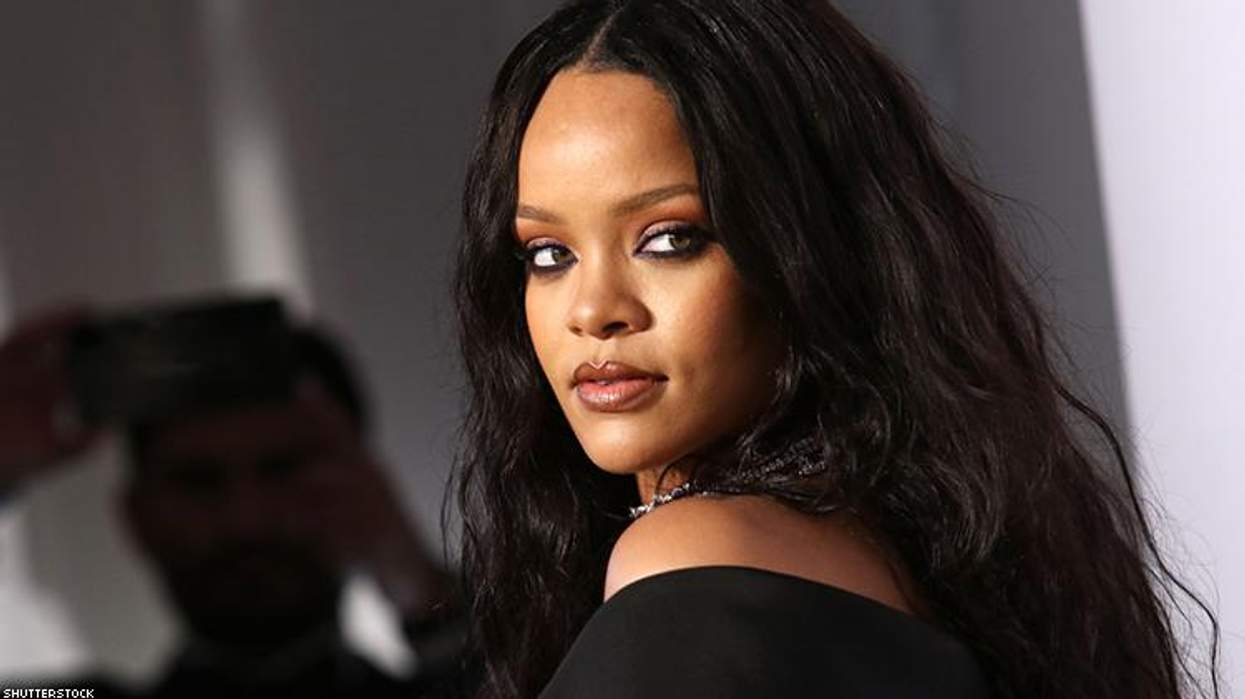 <p>Rihanna Refused Super Bowl Halftime Show to Support Colin Kaepernick</p>