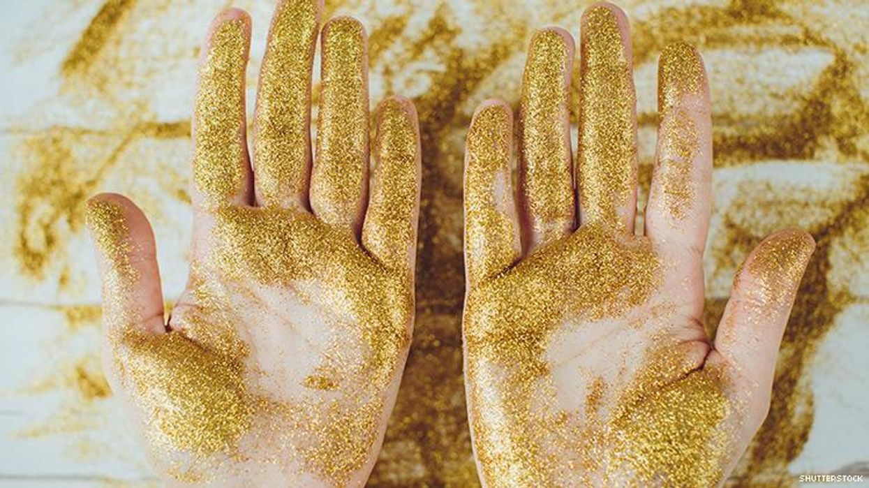 <p>How Do You Get Revenge on Homophobic Harassers? Glitter</p>