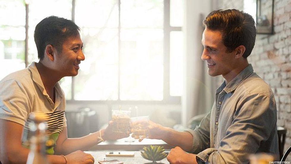 How Queer Guys Can Find Dates Without Grindr