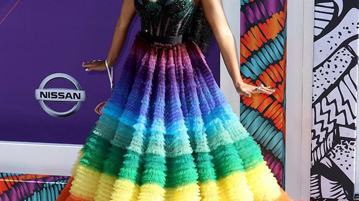 <p>Twitter Is Obsessed with Janelle Monáe’s Rainbow Dress</p>