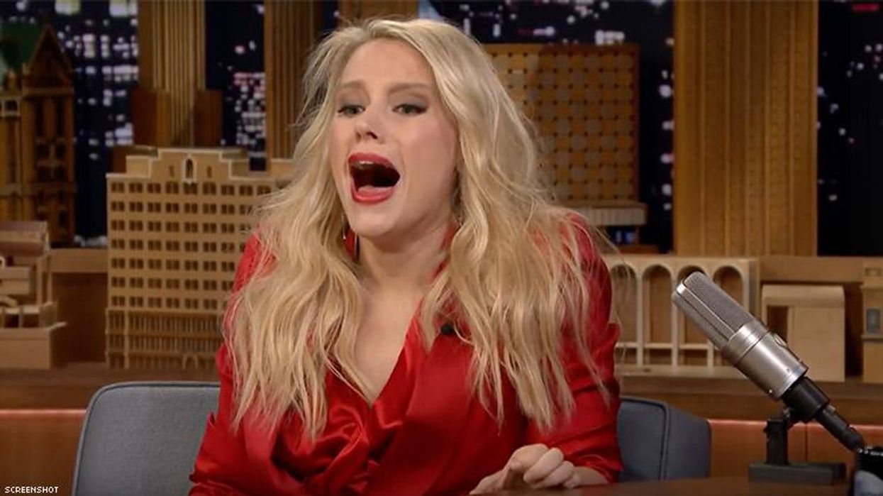 <p>Kate McKinnon's Response to Being Mentioned in Hillary Clinton's Book Is All of Us</p>