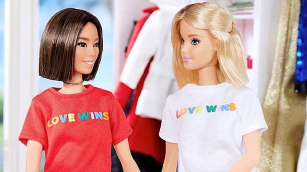 <p>Barbie Sports a New 'Love Wins' Shirt & Comes Out in Support of Same-Sex Marriage</p>