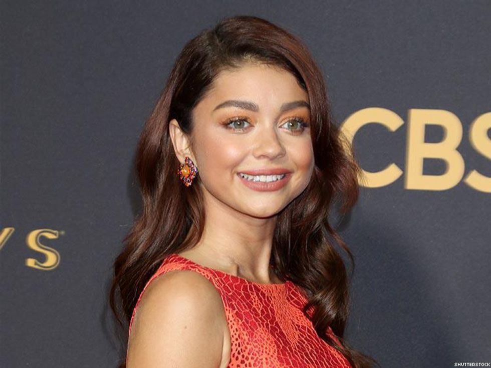 Sarah Hyland Just Confirmed a Theory About a Bi 'Modern Family' Character