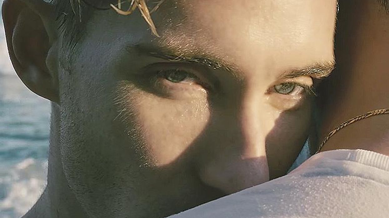 <p>Out Musician/Choreographer Bobby Newberry Shows Off Gay Love in 'Up'</p>