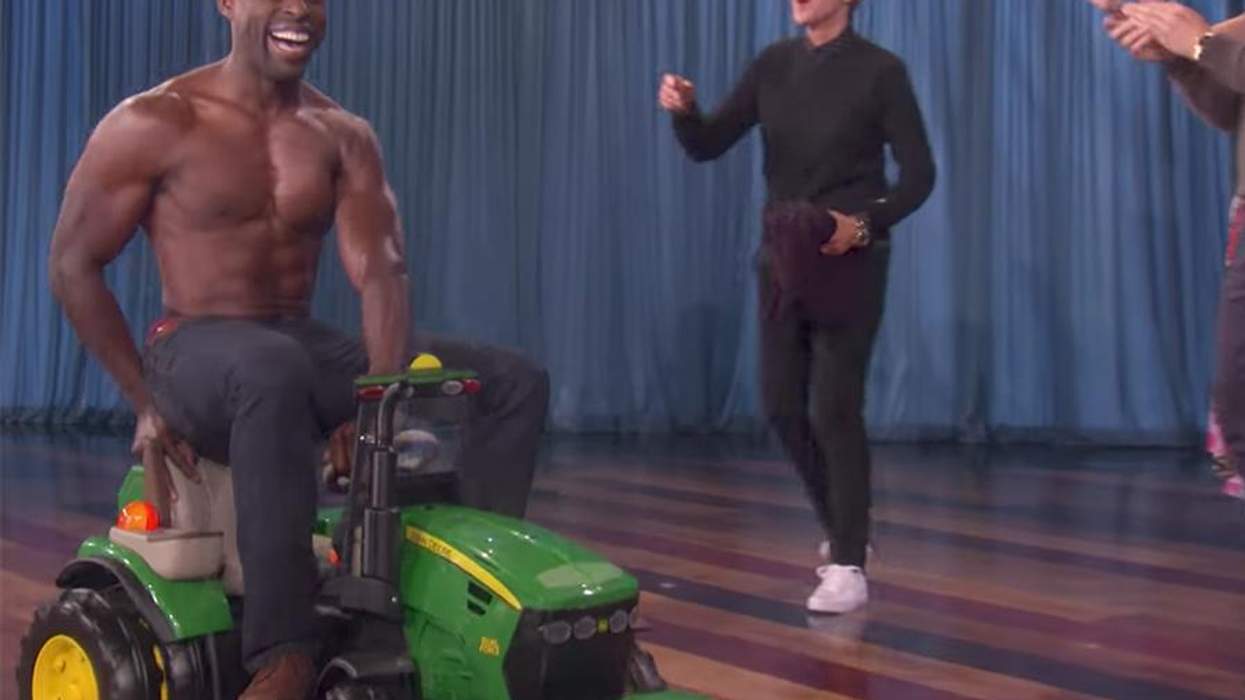 <p>Sterling K. Brown Went for a Shirtless Tractor Ride on Ellen's Show</p>