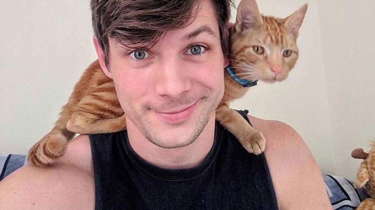 <p>This Ridiculously Attractive Gay Vet Posts the Cutest Thirst Traps with Animals He's Saved</p>
