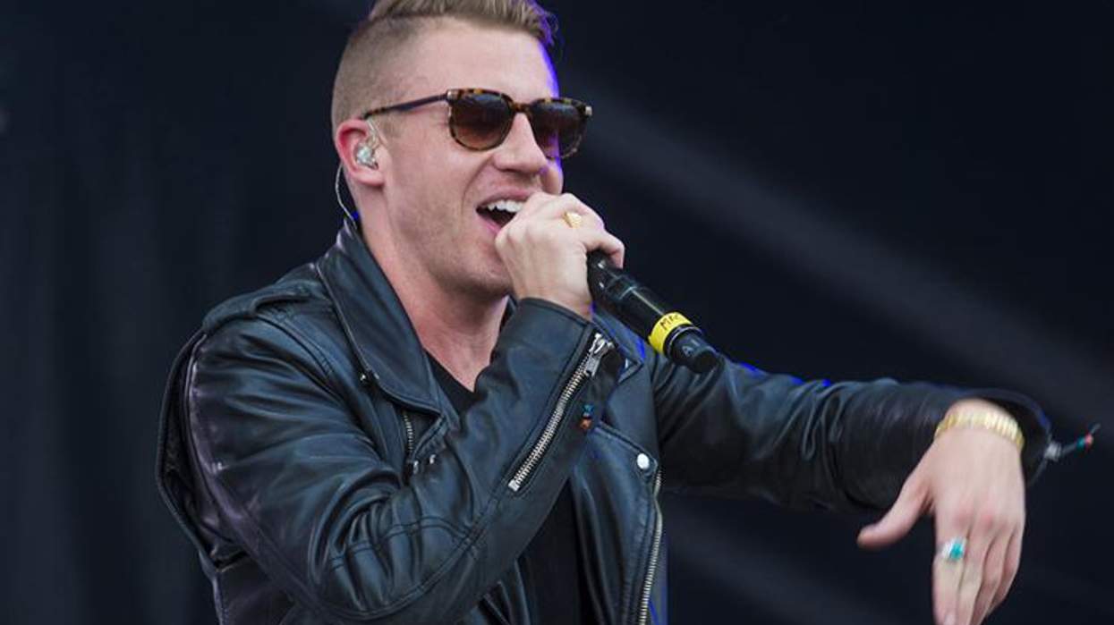 <p>Macklemore Makes Sure Everyone Knows He No Longer Has White Supremacist Haircut</p>